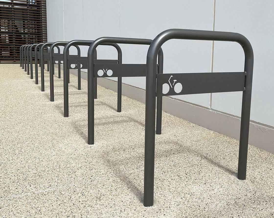 Aparca bicicletas con señalización